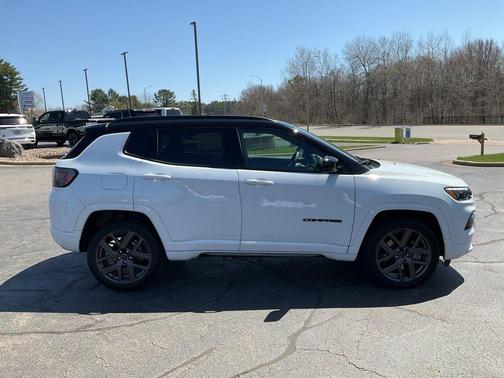 Bright White Clearcoat 2025 Jeep Compass Limited