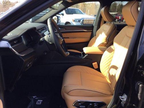 2023 Jeep Grand Cherokee L Summit