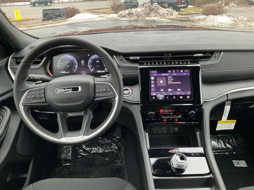 2026 Jeep Grand Cherokee Altitude