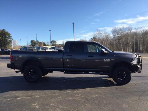 2018 RAM 2500 Tradesman Crew Cab 4x4 8' Box