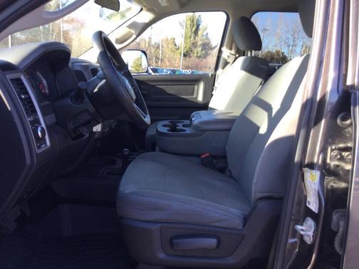 2018 RAM 2500 Tradesman Crew Cab 4x4 8' Box