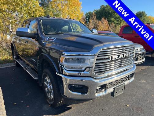 2020 RAM 2500 Laramie Crew Cab 4X4 6'4' Box