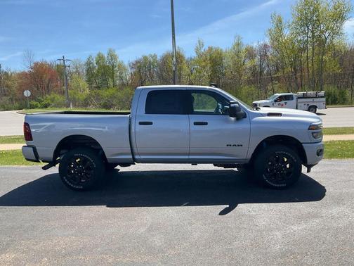Silver Zynith 2026 RAM 2500 Big Horn Crew Cab 4x4 6'4' Box