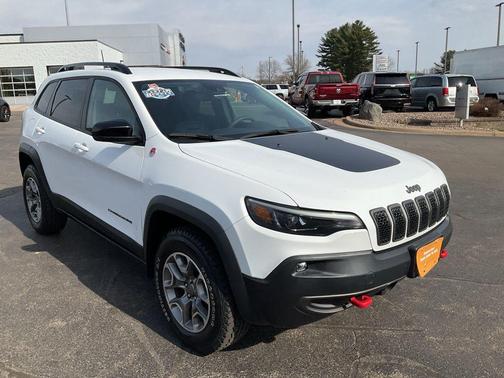 Bright White Clearcoat 2022 Jeep Cherokee Trailhawk