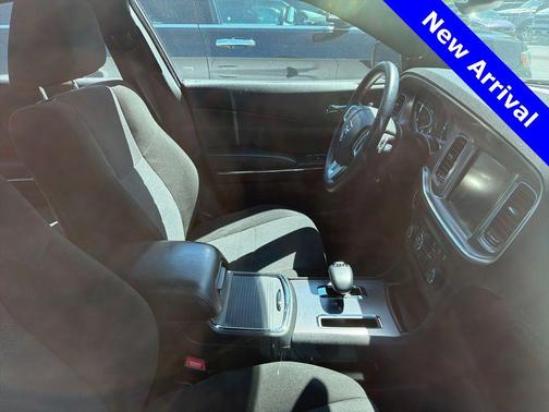 Bright White Clearcoat 2014 Dodge Charger SXT