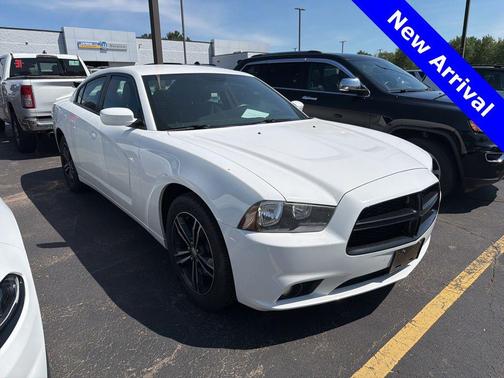 Bright White Clearcoat 2014 Dodge Charger SXT