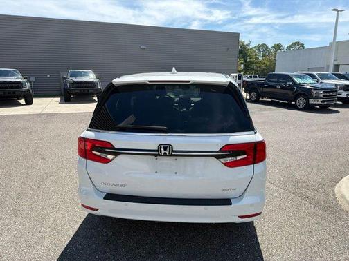 Platinum White Pearl 2024 Honda Odyssey Elite
