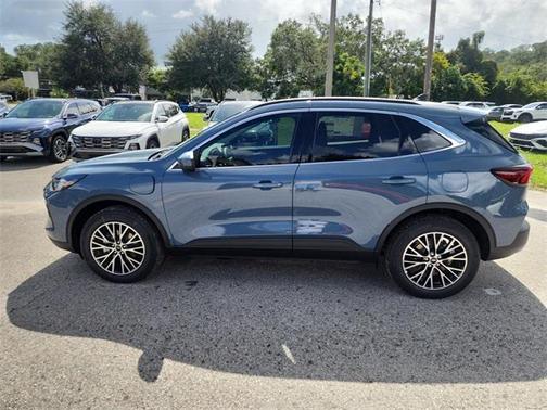 2026 Ford Escape PHEV SE