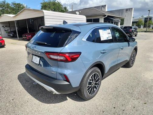 2026 Ford Escape PHEV SE