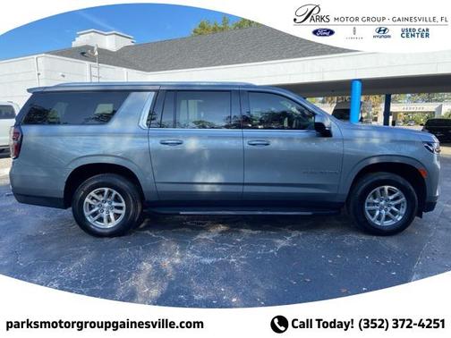 2024 Chevrolet Suburban LT