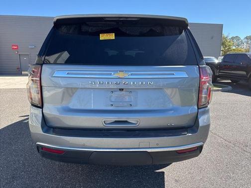 2024 Chevrolet Suburban LT