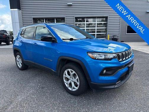 Hydro Blue Pearlcoat 2024 Jeep Compass Latitude