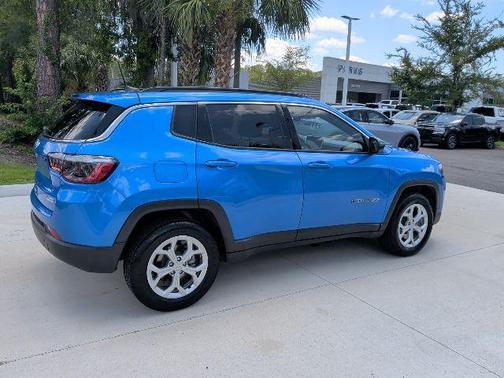 Hydro Blue Pearlcoat 2024 Jeep Compass Latitude