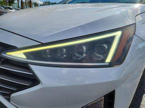 2020 Hyundai ELANTRA Limited