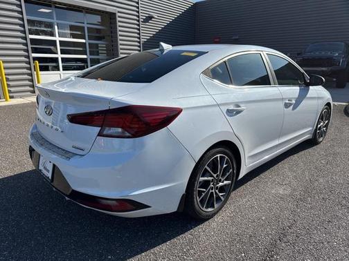 2020 Hyundai ELANTRA Limited