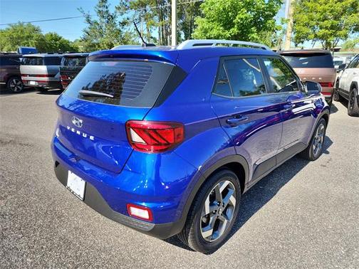 2024 Hyundai VENUE Limited