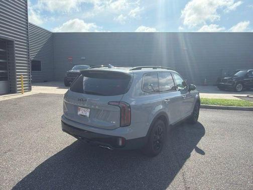 Wolf Gray 2024 Kia Telluride SX Prestige X-Pro
