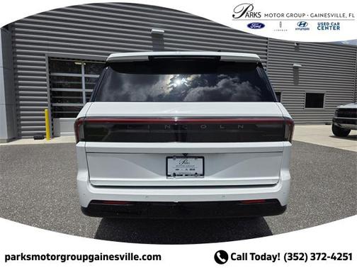 2025 Lincoln Navigator Reserve