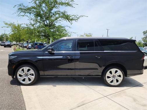 2025 Lincoln Navigator Reserve