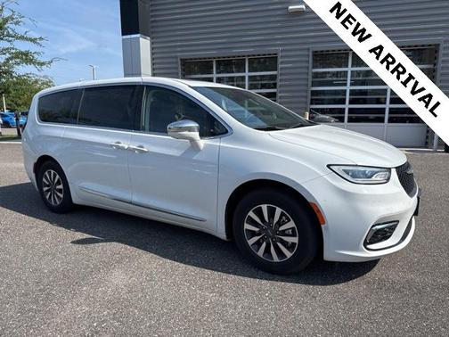 2022 Chrysler Pacifica Hybrid Limited