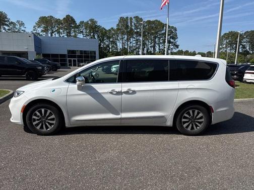 2022 Chrysler Pacifica Hybrid Limited