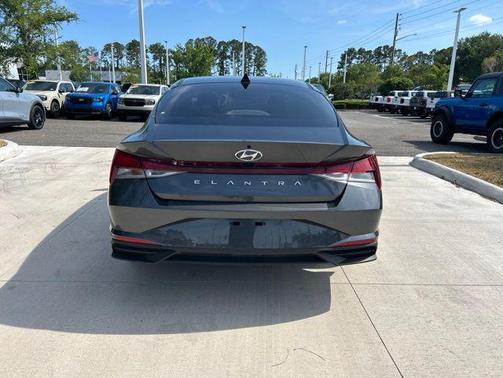 Portofino Gray 2022 Hyundai ELANTRA SEL