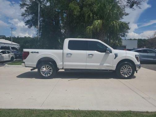 Oxford White 2025 Ford F-150 Lariat