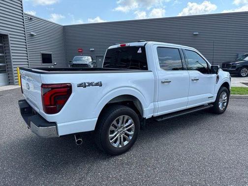 Oxford White 2025 Ford F-150 Lariat