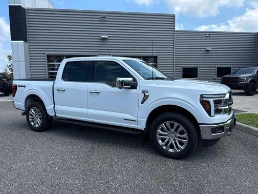 Oxford White 2025 Ford F-150 Lariat
