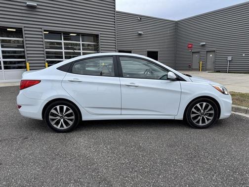 2017 Hyundai Accent Value Edition