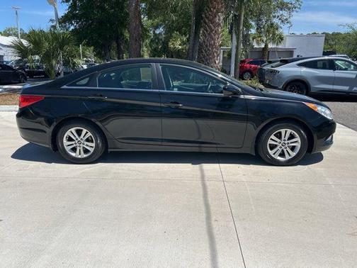Midnight Black Mica 2013 Hyundai SONATA GLS