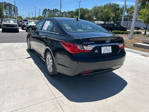 Midnight Black Mica 2013 Hyundai SONATA GLS