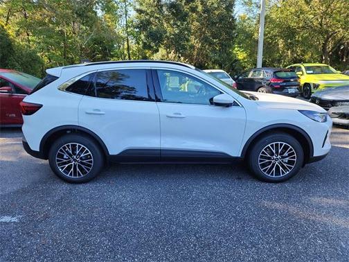 2025 Ford Escape PHEV SE