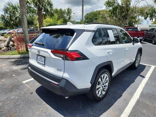 2019 Toyota RAV4 XLE Premium