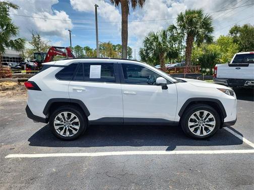 2019 Toyota RAV4 XLE Premium