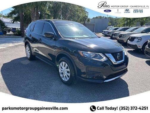 Magnetic Black Pearl 2020 Nissan Rogue S