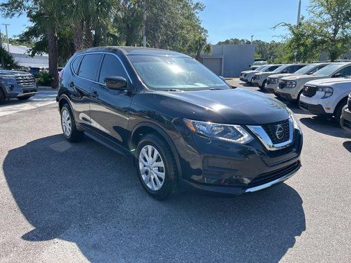 Magnetic Black Pearl 2020 Nissan Rogue S
