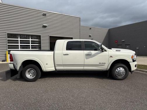 2022 RAM 3500 Limited Mega Cab 4x4 6'4' Box