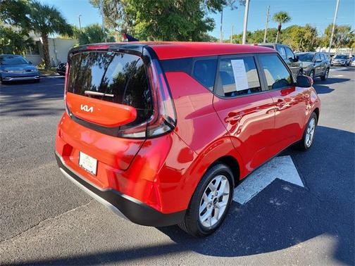 2024 Kia Soul LX