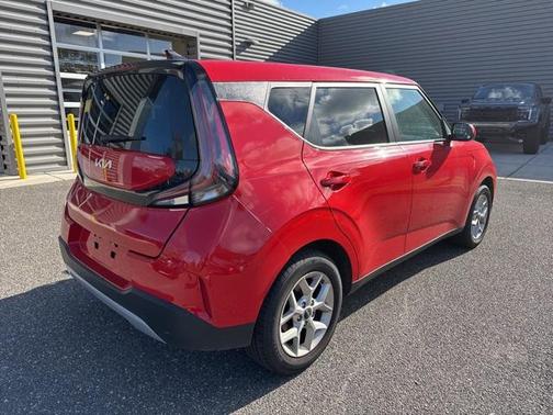2024 Kia Soul LX