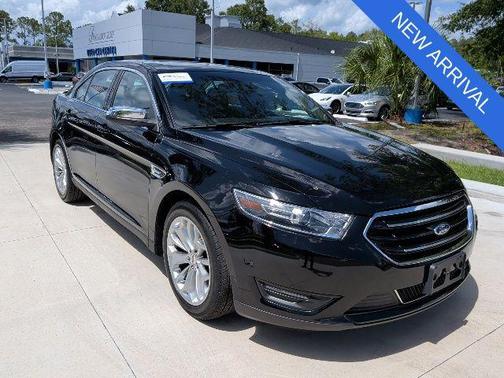 Shadow Black 2017 Ford Taurus Limited