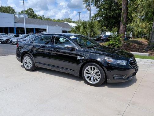 Shadow Black 2017 Ford Taurus Limited