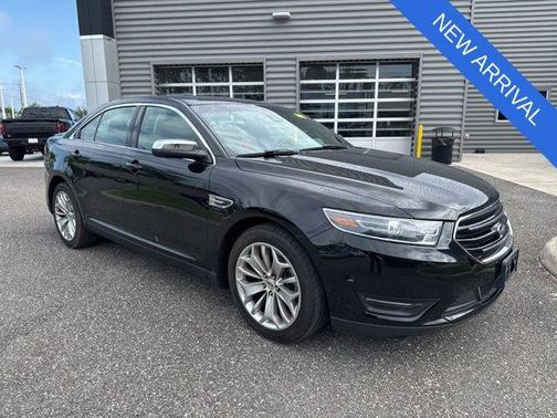 Shadow Black 2017 Ford Taurus Limited