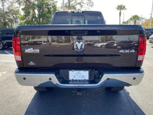 2017 RAM 3500 Big Horn Crew Cab 4x4 6'4' Box