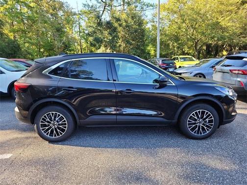 2025 Ford Escape PHEV SE