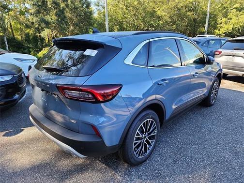 2025 Ford Escape PHEV SE