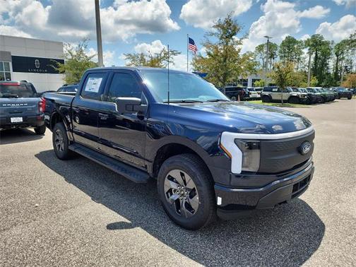 2025 Ford F-150 Lightning Flash