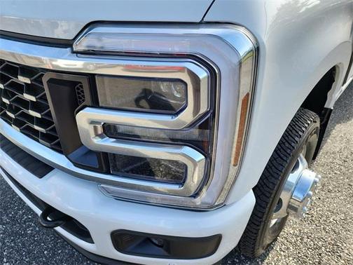 2025 Ford F-350 Platinum