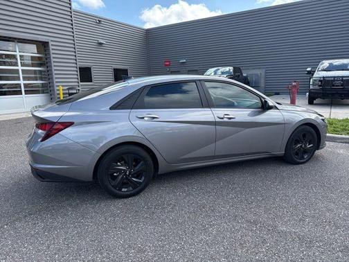 Fluid Metal 2023 Hyundai ELANTRA SEL