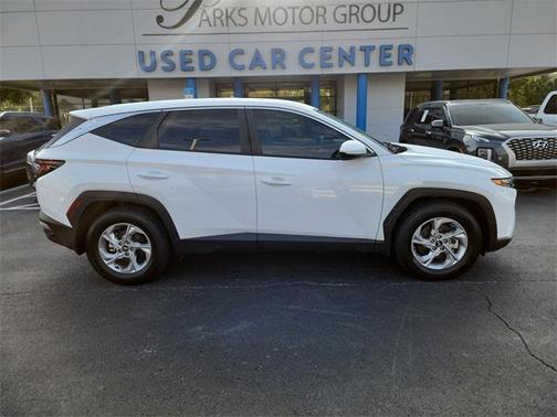 2024 Hyundai TUCSON SE